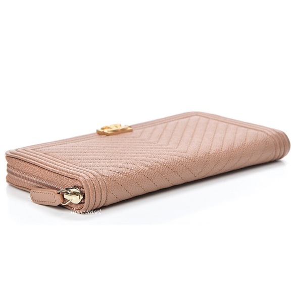 {CHANEL} Caviar Chevron Quilted ZIP Boy Wallet - Picture 3 of 7